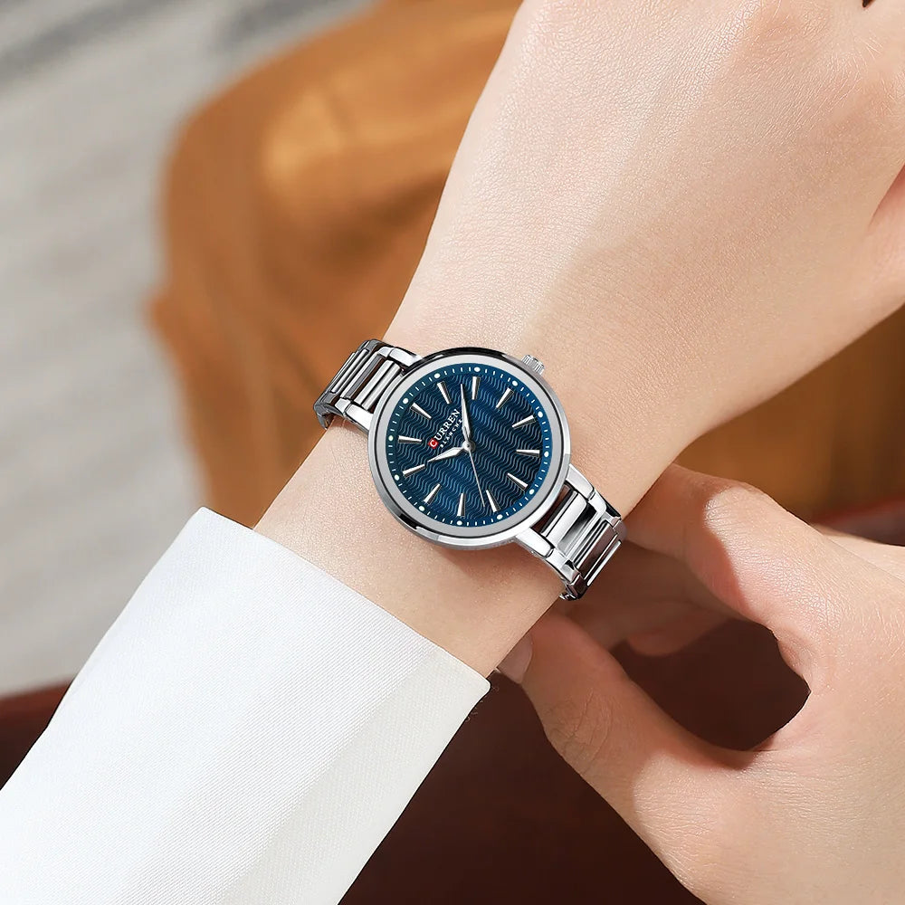 CURREN Luxury Women's Watch 32mm Fashionable Stainless Steel Girl Clock Outdoor Travel Women Wrist Watches
