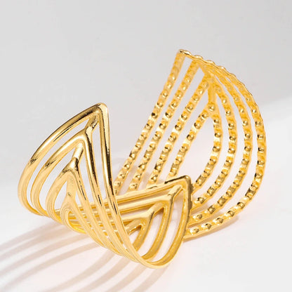 Pulseiras de punho de abertura geométrica oca para mulheres banhado a ouro pulseiras ajustáveis de aço inoxidável charme menina pulso moda jóias