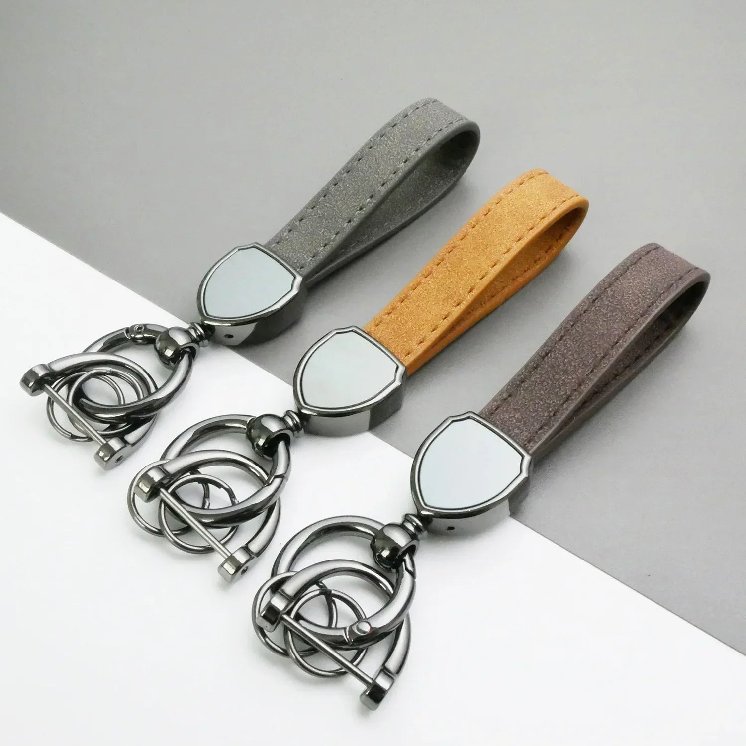 Chaveiro de couro de camurça com logotipo personalizado de metal, chaveiro com número laser, chaveiro de carro masculino