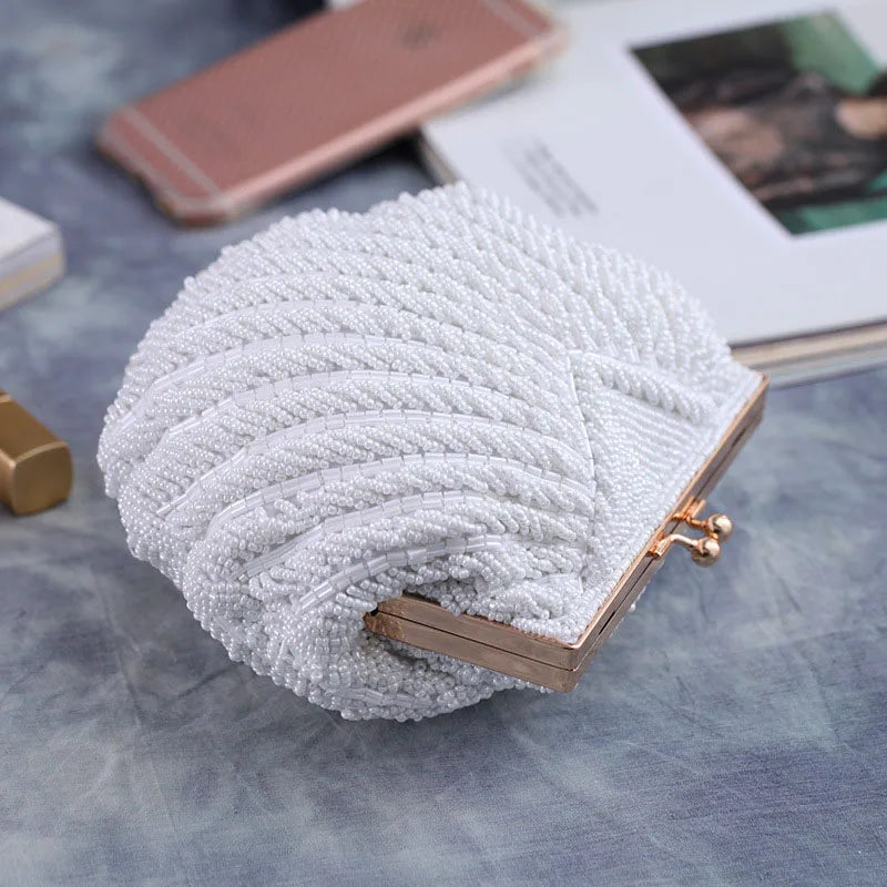 Elegante Pérola Beading Bolsa e Bolsa para Mulheres, Branco Shell Pochette, Senhora Bordada, Banquete de Casamento, Bolsa Noite