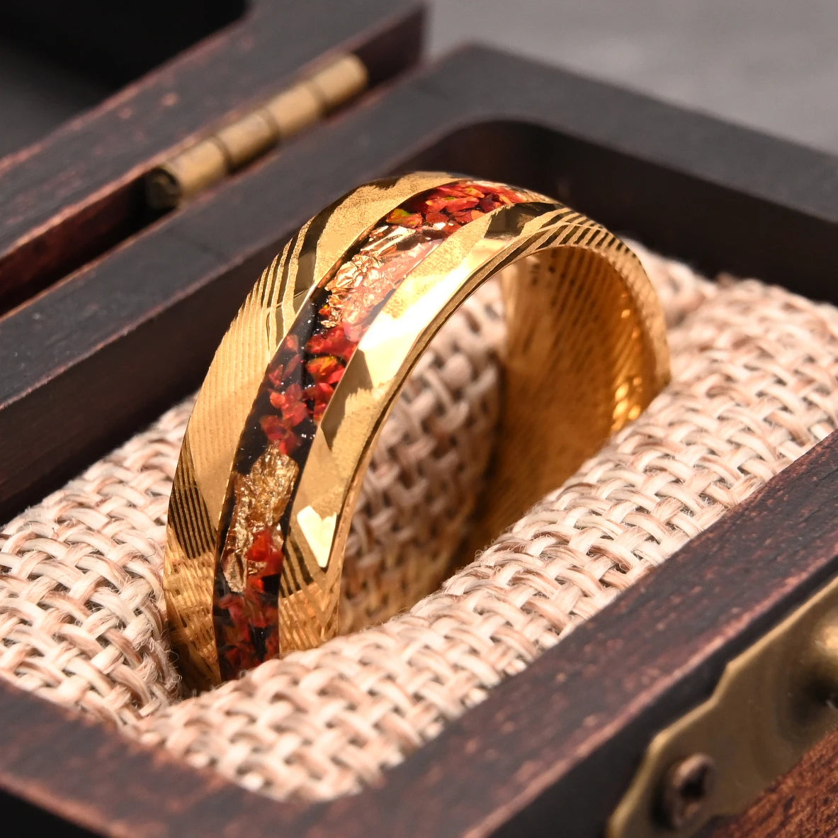 Golden Damascus ring for man anillos bague homme pareja de compromiso fashion jewelry wedding bands red opal engagement rings